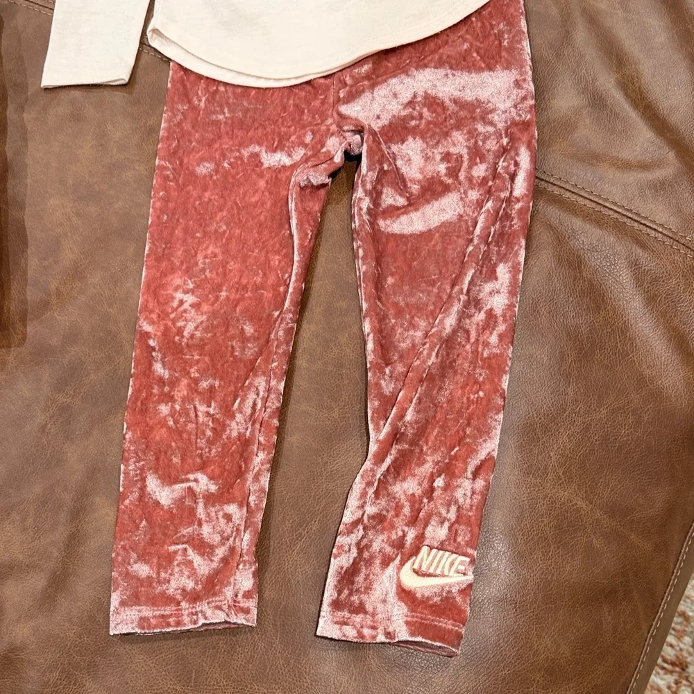 Nike Girls Pink & Cream Three-Piece Active Set - Picture 5 of 6